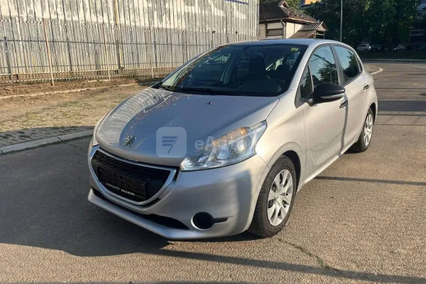 Peugeot 208 — polovni automobil