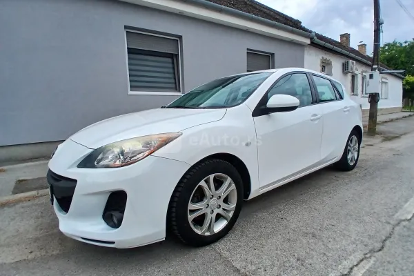 Mazda 3 — polovni automobil