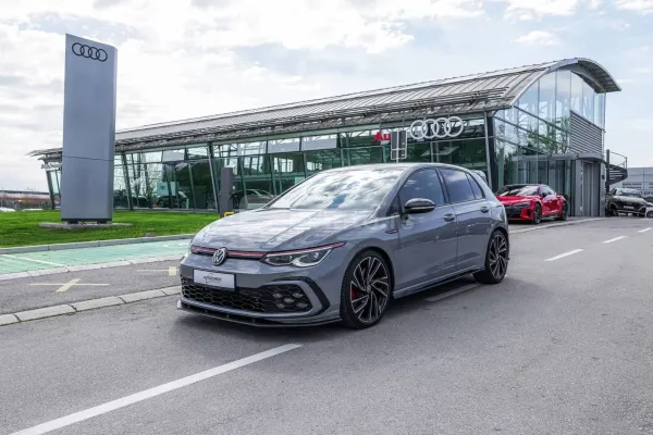 Volkswagen Golf 8 — polovni automobil