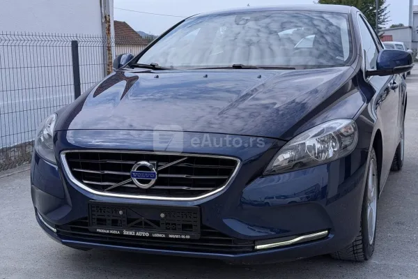 Volvo V40 — polovni automobil