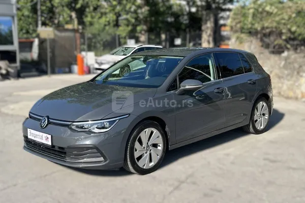 Volkswagen Golf 8 — polovni automobil