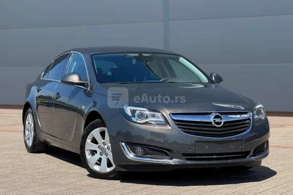 Opel Insignia — polovni automobil