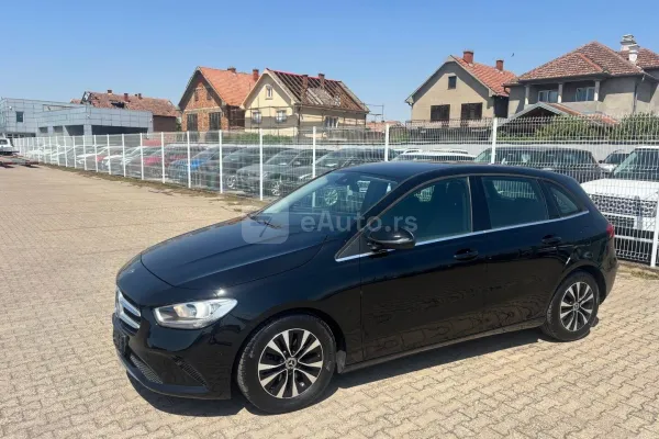 Mercedes Benz B 180 — polovni automobil