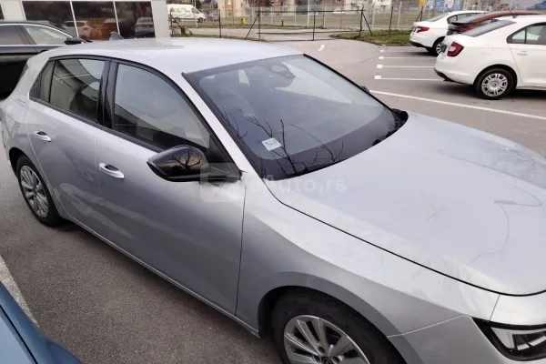 Opel Astra L — polovni automobil