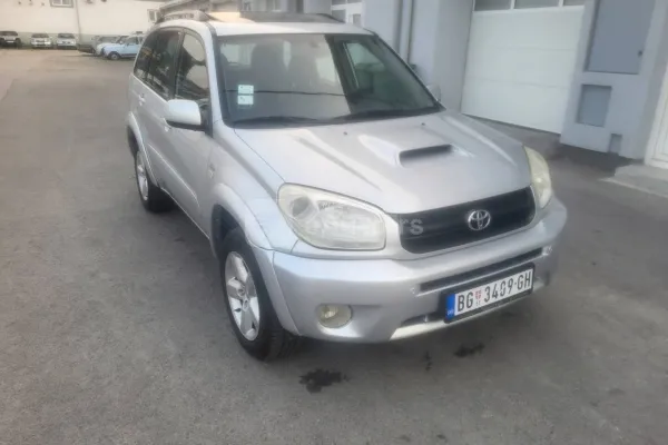 Toyota RAV 4 — polovni automobil