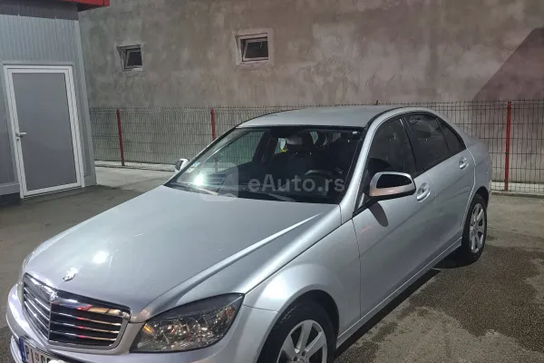Mercedes Benz C 200 — polovni automobil