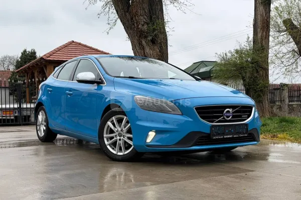 Volvo V40 — polovni automobil