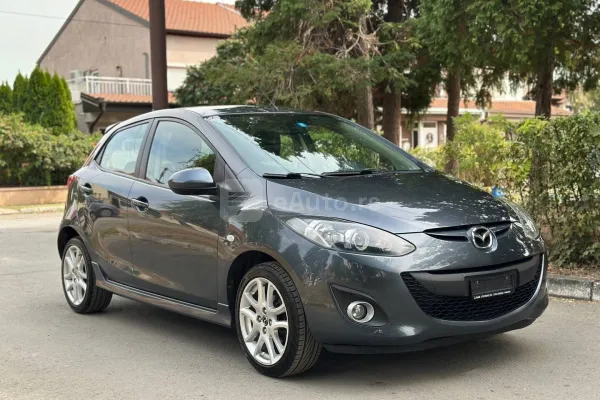 Mazda 2 — polovni automobil