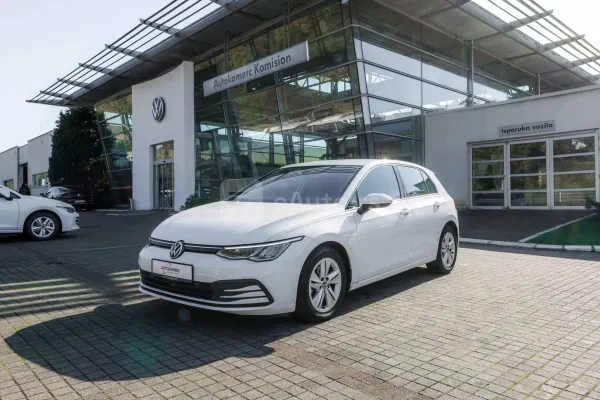 Volkswagen Golf 8 — polovni automobil