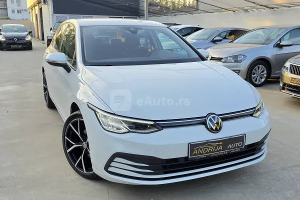 Volkswagen Golf 8 — polovni automobil