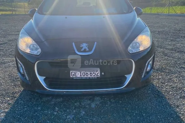 Peugeot 308 — polovni automobil