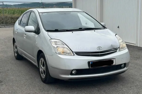 Toyota Prius — polovni automobil