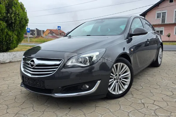 Opel Insignia — polovni automobil