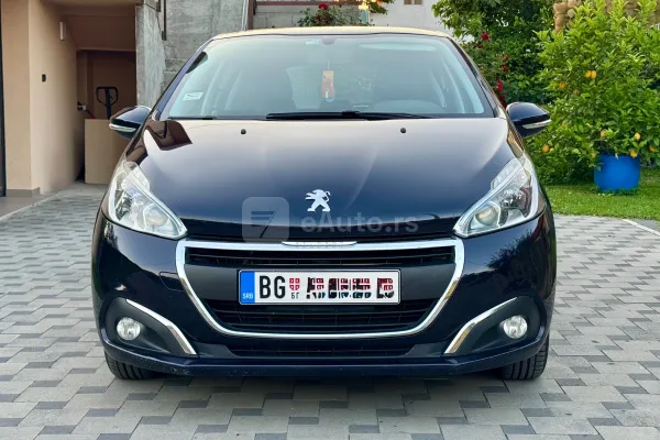 Peugeot 208 — polovni automobil