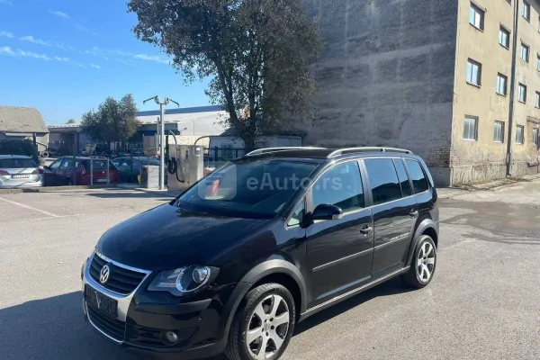 Volkswagen Touran — polovni automobil