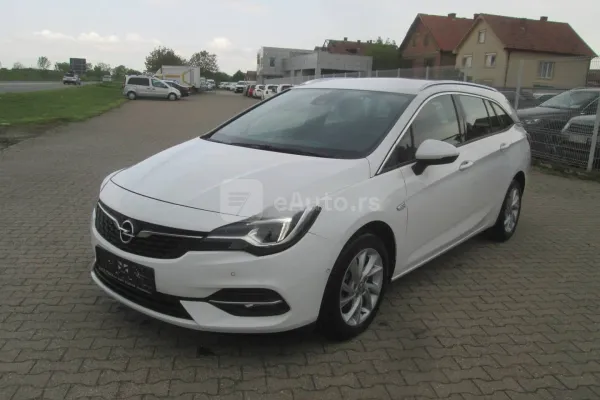 Opel Astra K — polovni automobil