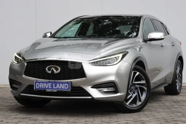 Infiniti Q30 — polovni automobil