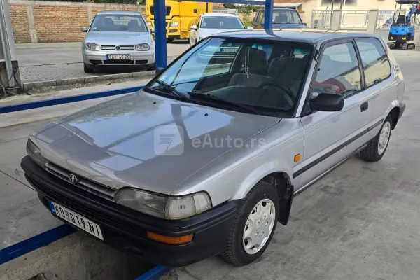 Toyota Corolla — polovni automobil