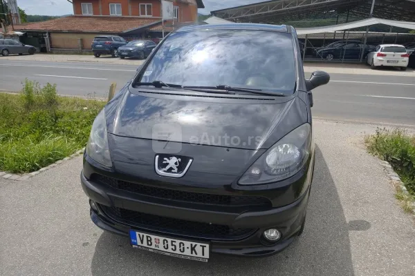 Peugeot 1007 — polovni automobil