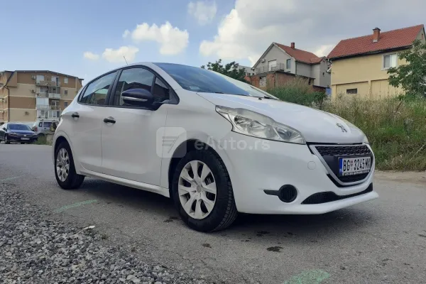 Peugeot 208 — polovni automobil