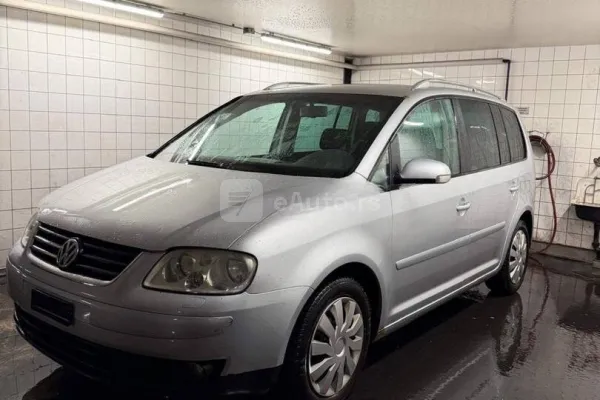 Volkswagen Touran — polovni automobil