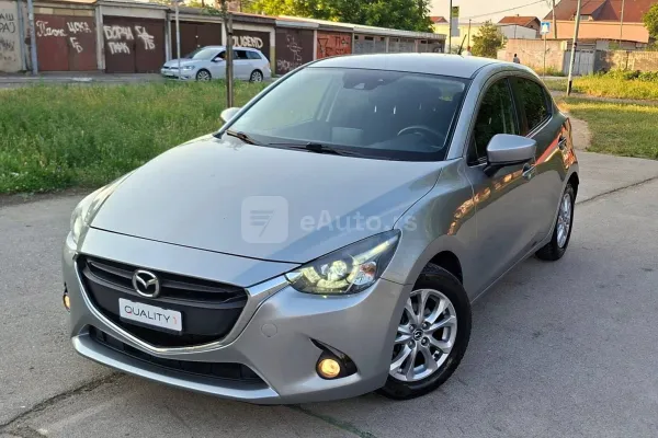 Mazda 2 — polovni automobil
