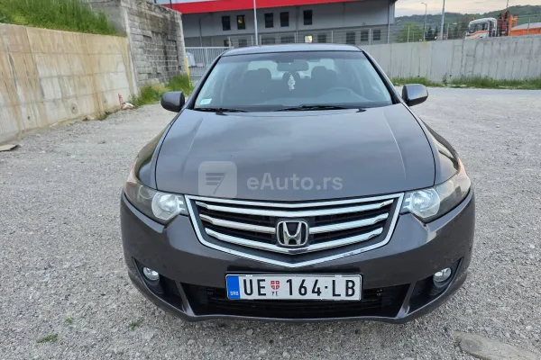Honda Accord — polovni automobil