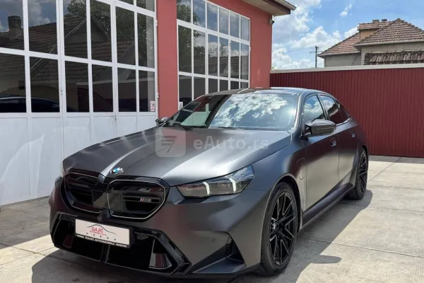 BMW M5 — polovni automobil