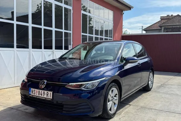 Volkswagen Golf 8 — polovni automobil