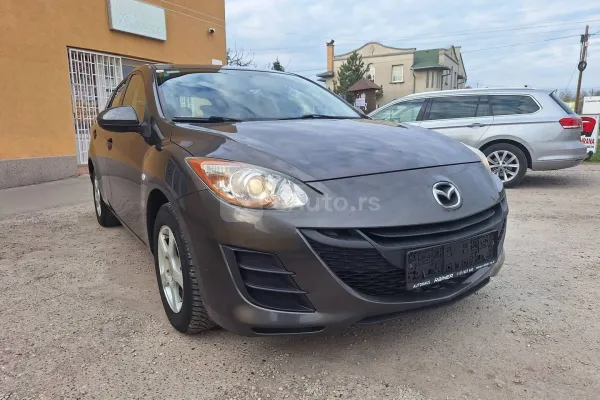 Mazda 3 — polovni automobil