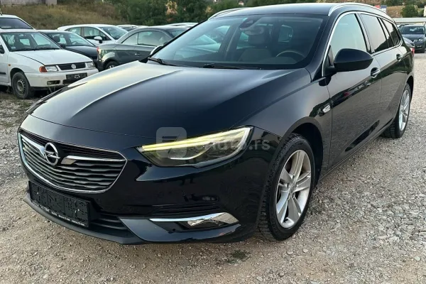 Opel Insignia — polovni automobil