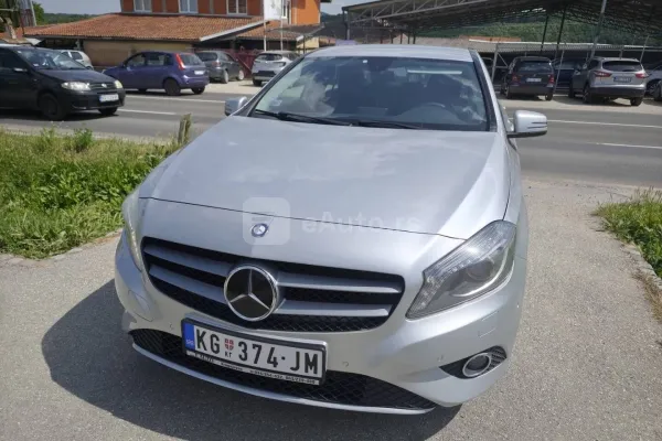 Mercedes Benz A 180 — polovni automobil