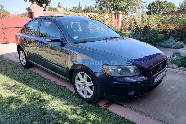 Volvo S40 — polovni automobil