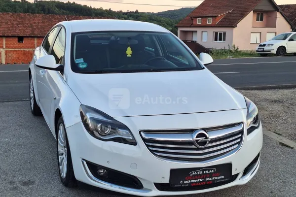 Opel Insignia — polovni automobil