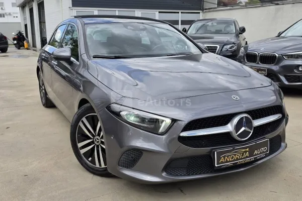 Mercedes Benz A 180 — polovni automobil