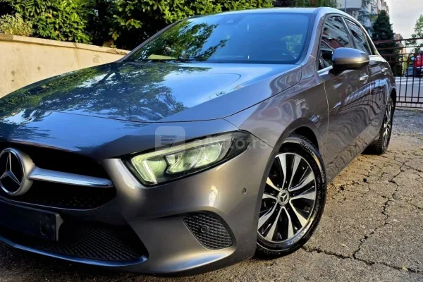 Mercedes Benz A 180 — polovni automobil